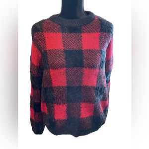 NWOT never worn lumberjack buffalo checkered eyelash sweater